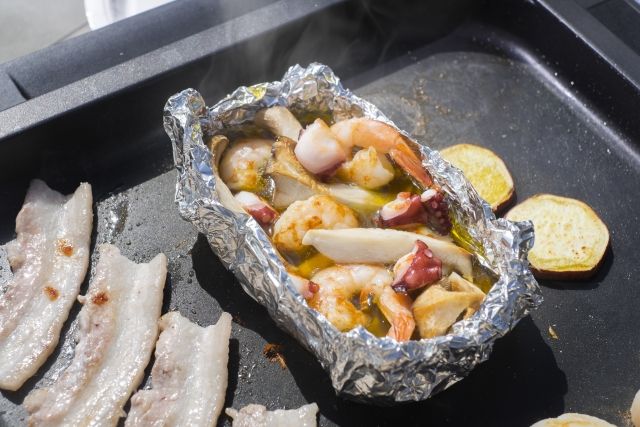 グリルプレートでアヒージョ アルミホイル