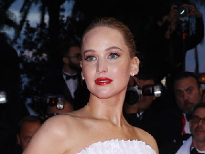 ジェニファー・ローレンス、ChatGPTで産後不安障害を克服！ その方法を語る （C）Zeta Image width=