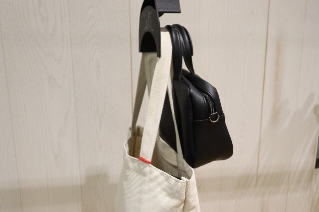 ダイソー ワイドバッグハンガー 使用例 サイズ違い