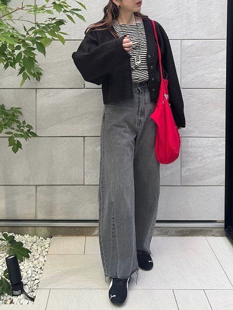 黒カーディガンコーデ3