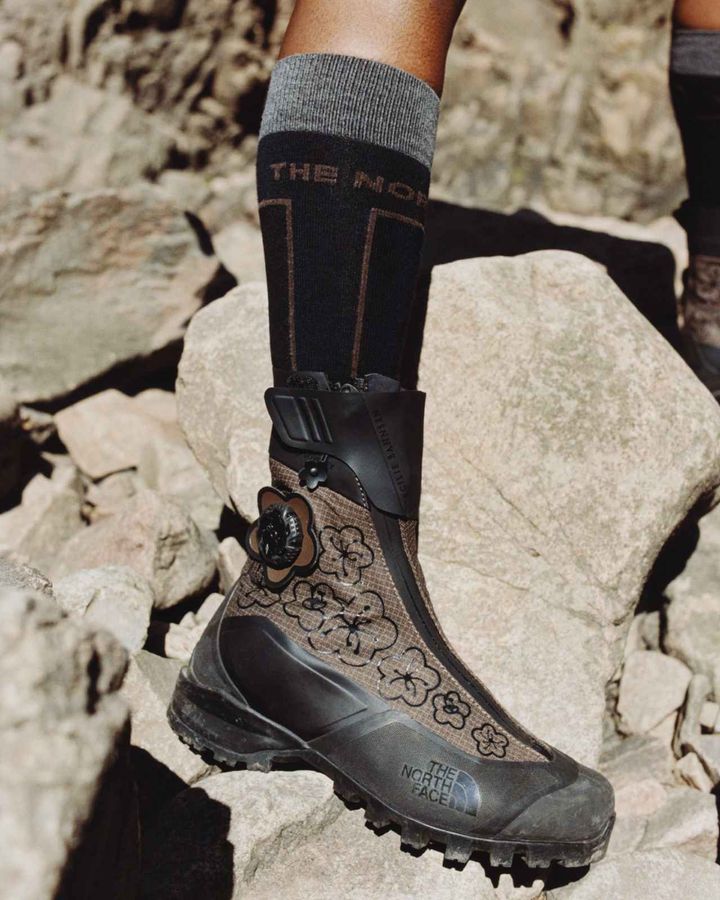 画像: TNF × Cecilie Bahnsen ベルトSA ゴアテックス ブーツ¥82,500（税込）