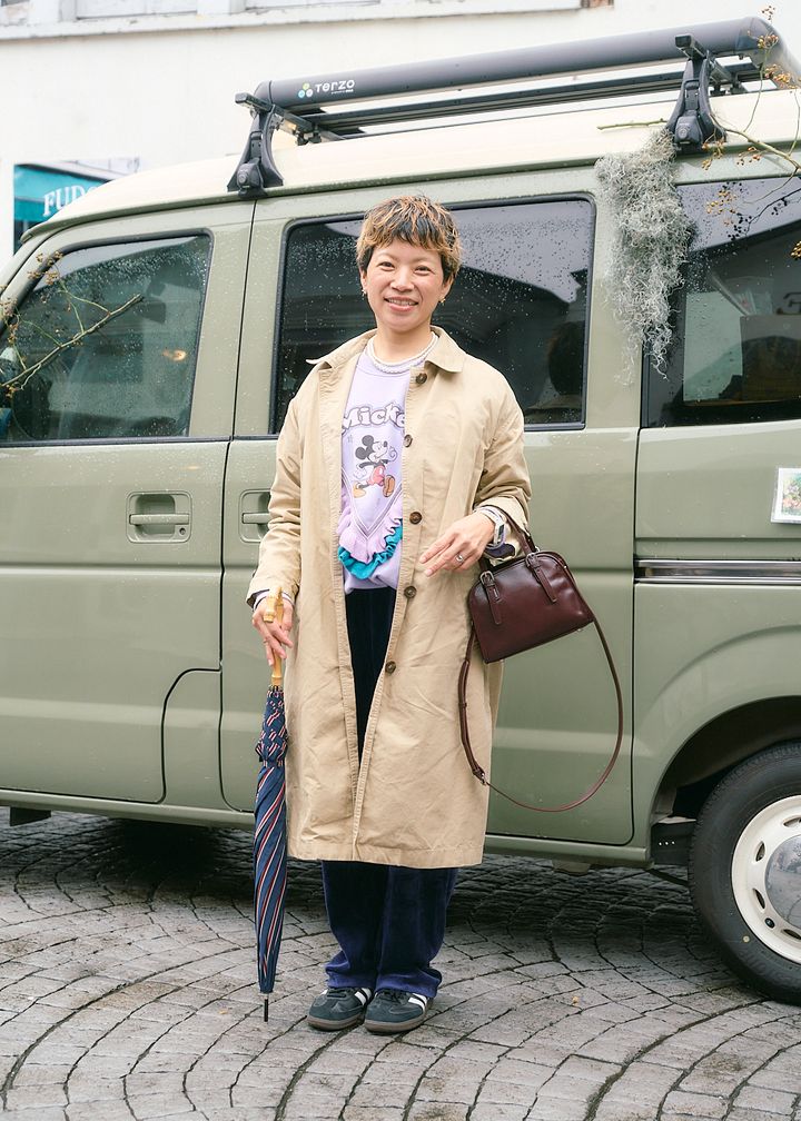 いつもの服じゃちょっと物足りない！そんな日こそアクセサリーやバッグで華やかに仕上げて【ファッジウィークエンド ファッションスナップ】