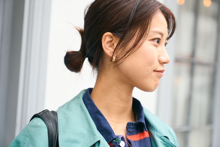 いつもの服じゃちょっと物足りない！そんな日こそアクセサリーやバッグで華やかに仕上げて【ファッジウィークエンド ファッションスナップ】