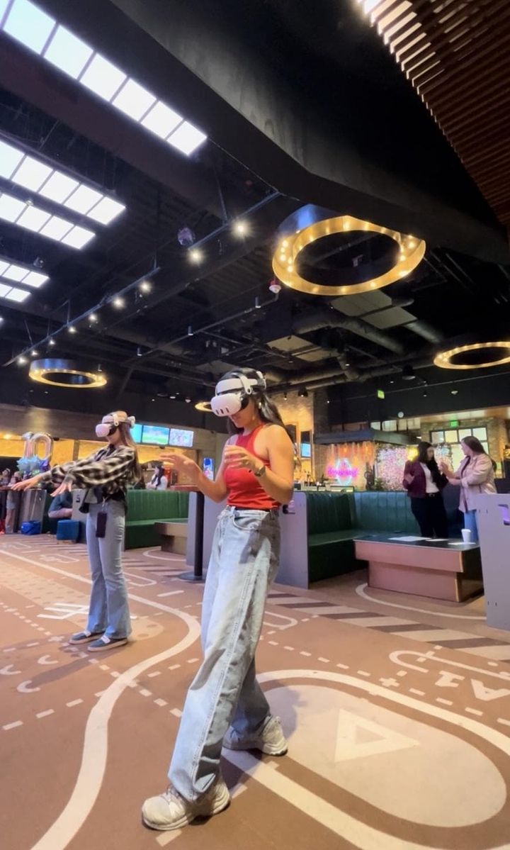 VRゲームに熱中