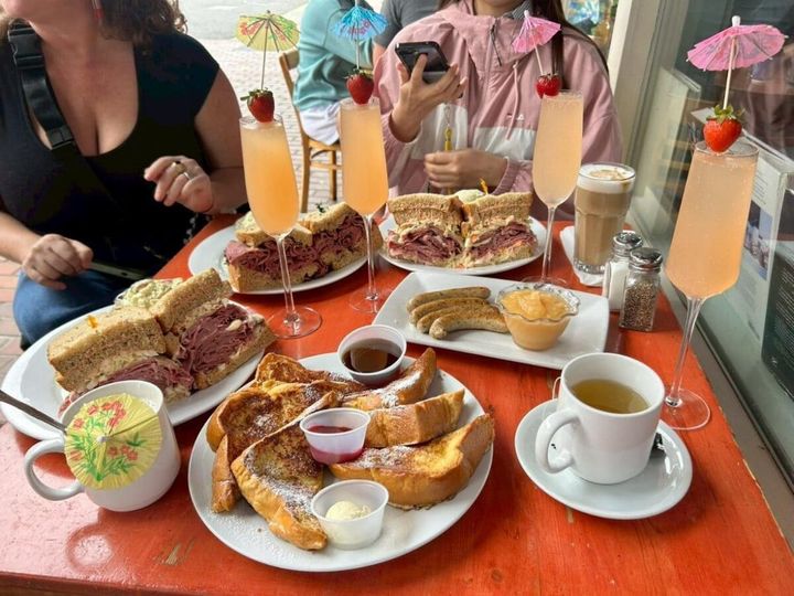 「Gilbert’s on Main」 での食事