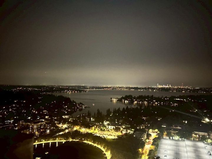 ベルビューの夜景