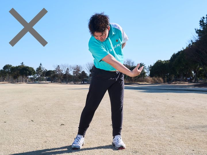 アイアンショットで飛距離が出ない人は要注意！ミスの原因と解消法をレッスン