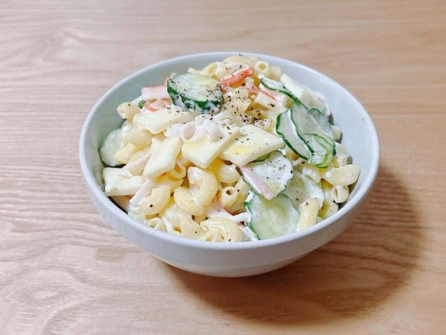 カニカマとチーズのマカロニサラダ