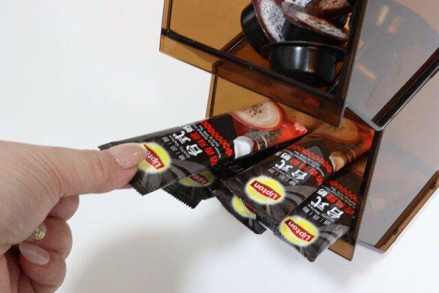 アメニティーラック（アンバー） 取り出しやすい