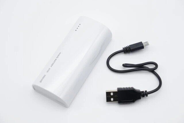 ダイソーのモバイル充電バッテリー1