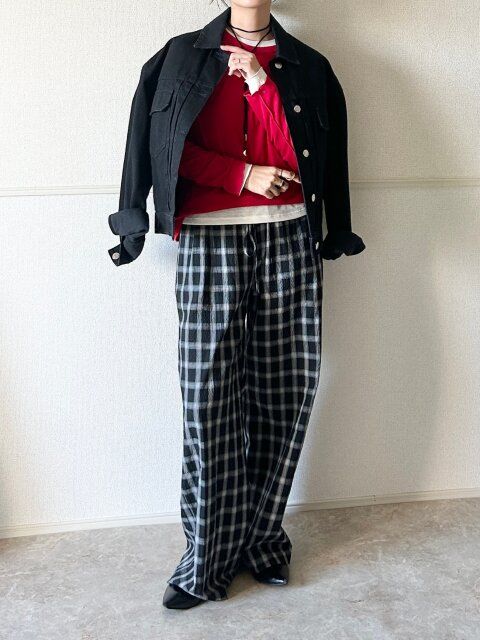 Style④白×赤レイヤードTでつくる今っぽカジュアル