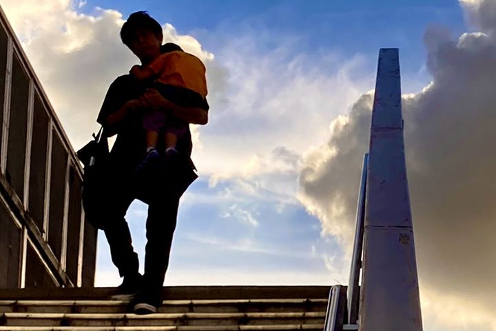 「今日こそはパパが迎えに行ってくれるはずだったのに…」