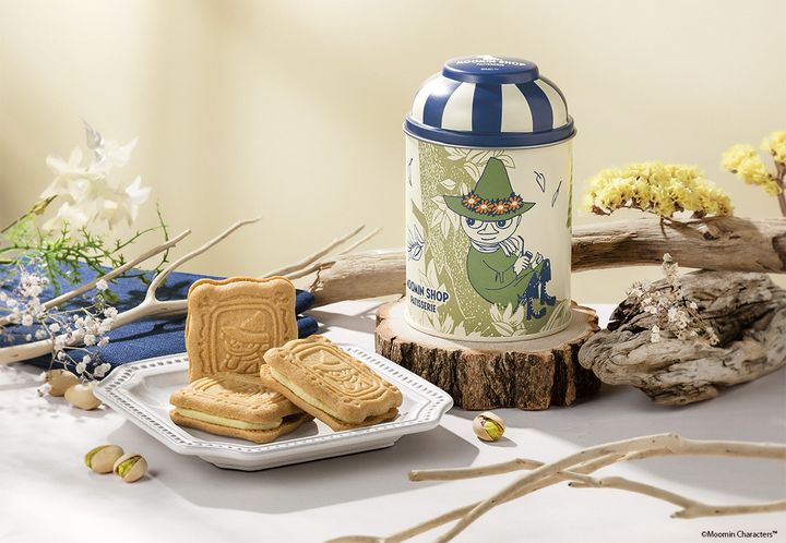 ムーミンショップ パティスリー「クリームサンドクッキー缶＜ピスタチオ味＞3個入」
