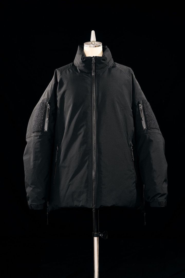 ダウンジャケット ￥242,000