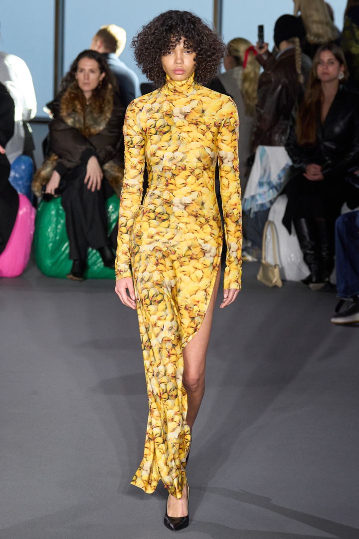 クリストファー ケイン 2023-24年秋冬コレクションより。