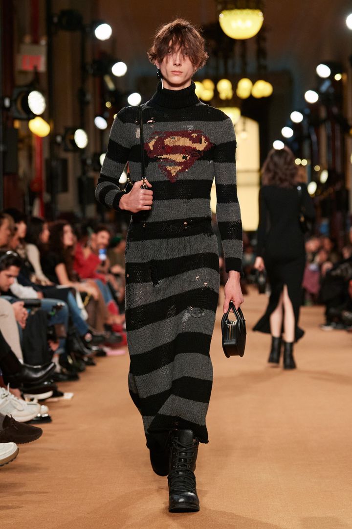 スーパーマン<br /> コーチ 2023-24年秋冬コレクションより。