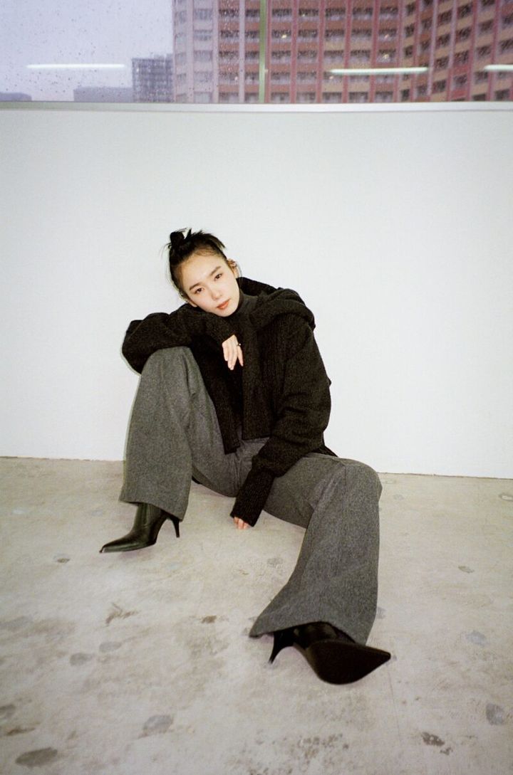 エルメス × 飯豊まりえ