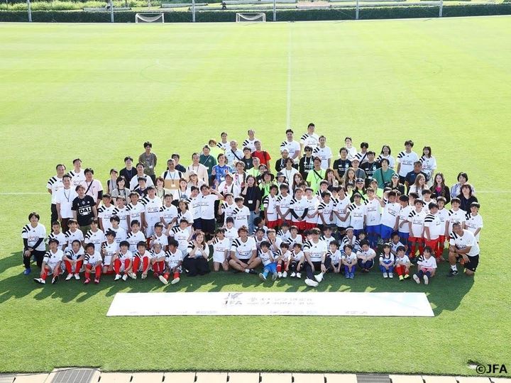 日本サッカー協会、「HEROs AWARD 2025」の受賞が決定！『被災地に希望の灯りをともす』活動が高く評価