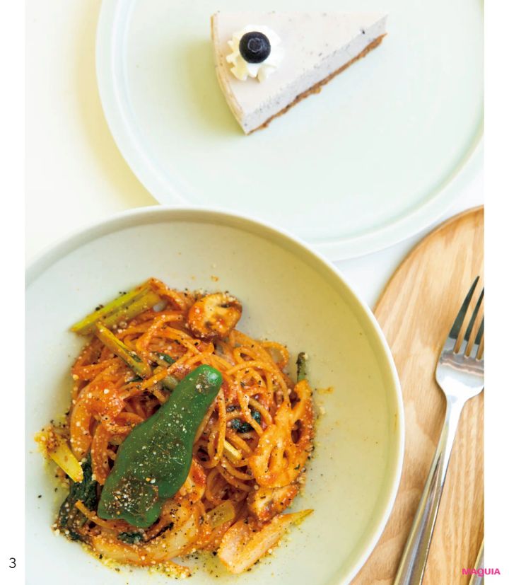 Cafe Bar NeRoLi herb 表参道 ハーブ ナポリタン ラベンダー＆ブルーベリーレアチーズケーキ