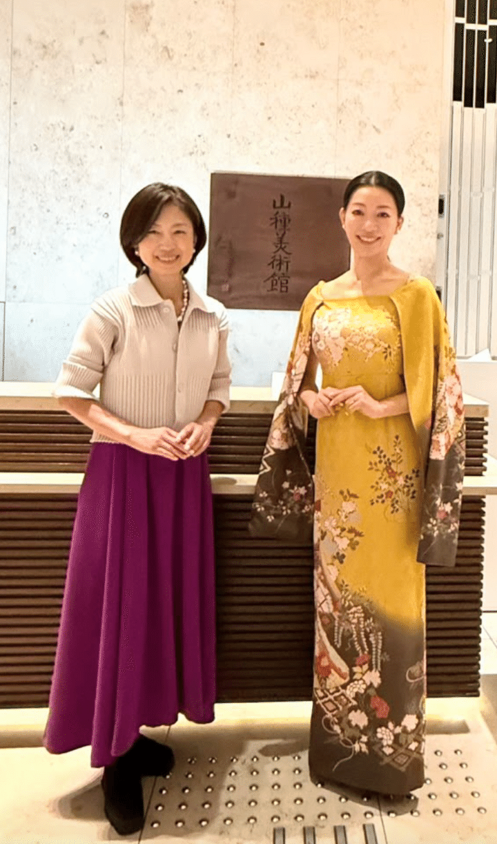 美術館1階受付にて