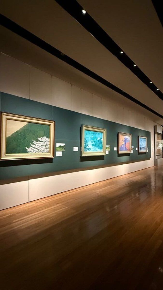 手前から 東山魁夷《春静》《緑潤う》《秋彩》《年暮る》 山種美術館