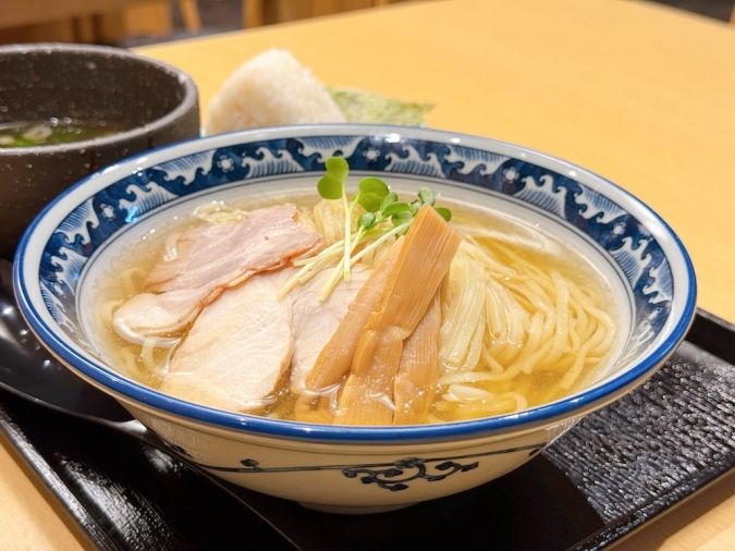 博多非豚骨 なお人 つけ麺