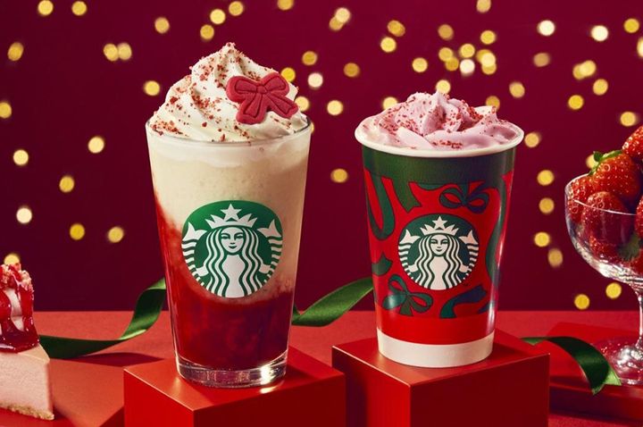 左から「ほうじ茶香る 焼き芋 ムース ティー ラテ」、「チョコレート ムース ラテ」2