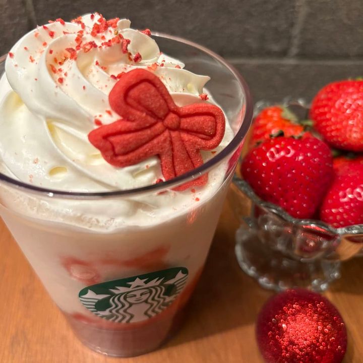 ストロベリー＆ジョイフルメドレー ティー フラペチーノ®