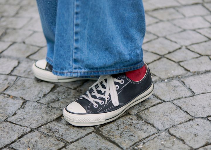 ジャケットでカジュアルを引き締めて“きちんと感”をプラス【ファッジウィークエンド ファッションスナップ】