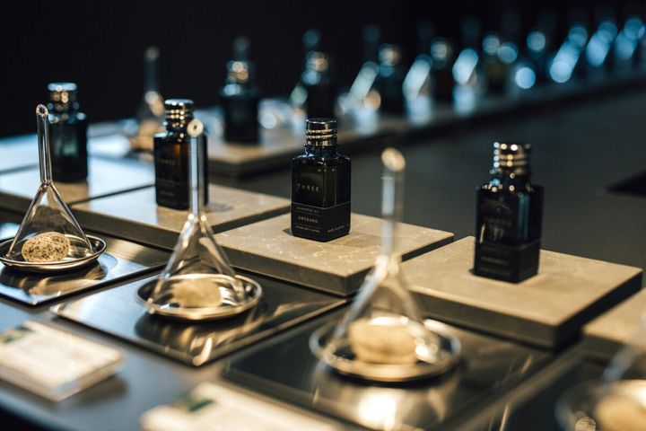 THREE精油蒸留所