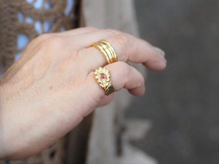 ゴールドのリング