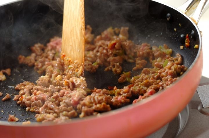 アレンジ自在！基本の調味料で作る本格麻婆豆腐の作り方1