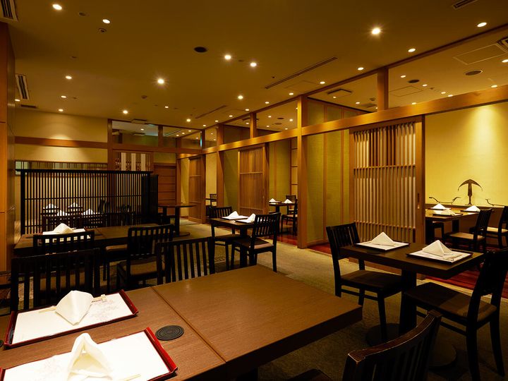 赤羽橋『三田ばさら 本店』の内観