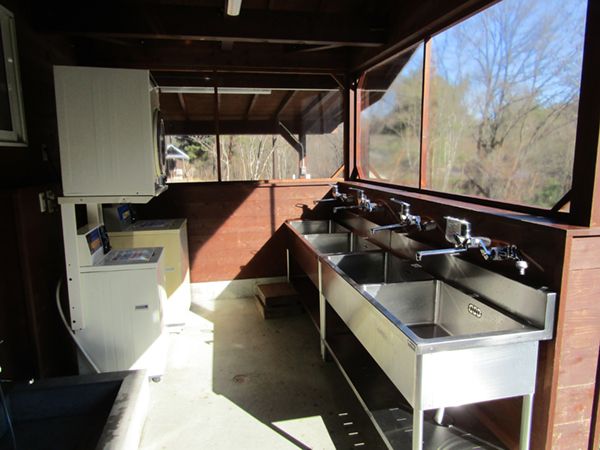 「ダイソーが本気出した！」焦げつきにくい優秀な軽量マルチグリドルがすごすぎる…！