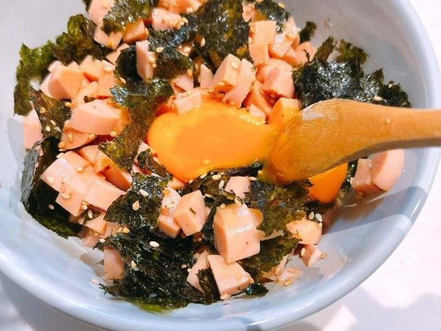 ギョニソユッケ