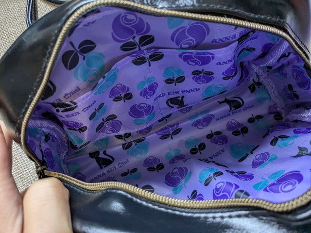 ANNASUIボストンバッグ中