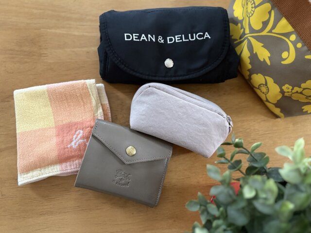 ハンカチ コンパクトな財布 ポーチ