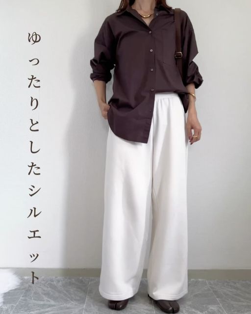 UNIQLOのスウェットワイドパンツのコーデ