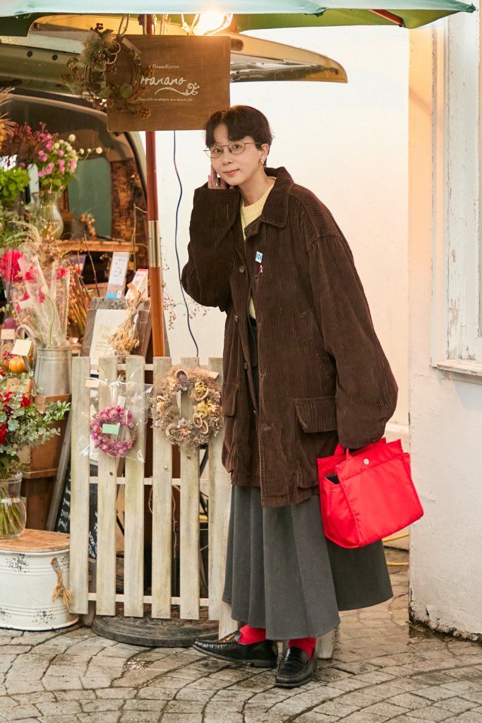 古着をおしゃれに着こなすコツは？自分の似合うサイズ感や色味を吟味して【ファッジウィークエンド ファッションスナップ】