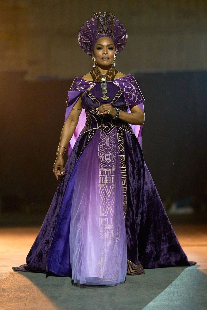 アンジェラ・バセット