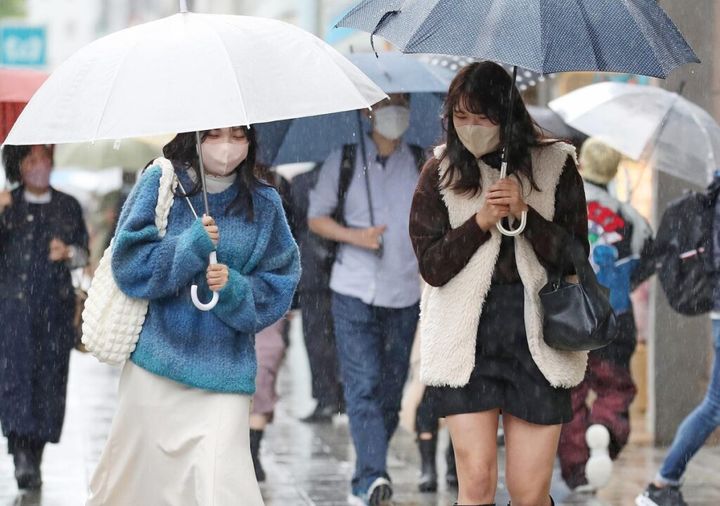 今年の東京では10月に入っても続いた最高気温30度近くの夏日、しかし翌日には最高気温が10度近く下がる…なんていう日も珍しくありませんでしたね。