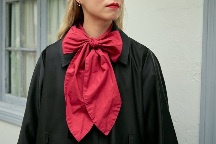 「オールブラック」をセンス良くまとめる秘訣！潔い黒を味方に、遊び心で差をつけて。【ファッジウィークエンド ファッションスナップ】