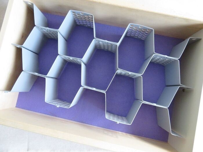 【ダイソー】奇妙なカタチのプレート？実は、衣替えシーズンに役立つ便利アイテムでした♪