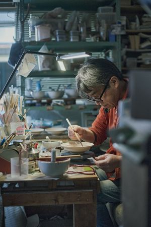 信楽の伝統工芸である業務用食器「TOU」がオンラインストアにて一般向け販売を開始