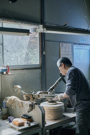 信楽の伝統工芸である業務用食器「TOU」がオンラインストアにて一般向け販売を開始