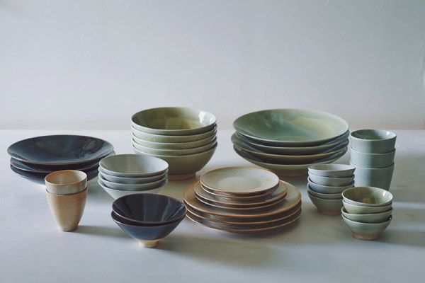 信楽の伝統工芸である業務用食器「TOU」がオンラインストアにて一般向け販売を開始