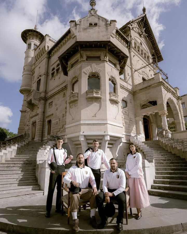 イタリアの「島クラブ」が美しき記念ユニフォームを発表！セリエA“最強時代”を彷彿デザイン