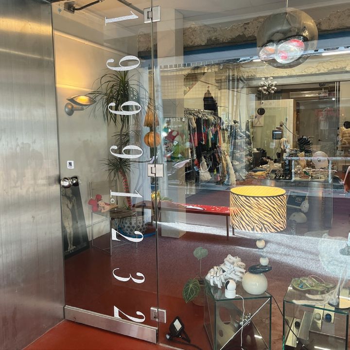 台湾アクセブランドも見つかる古着屋『19991232』。