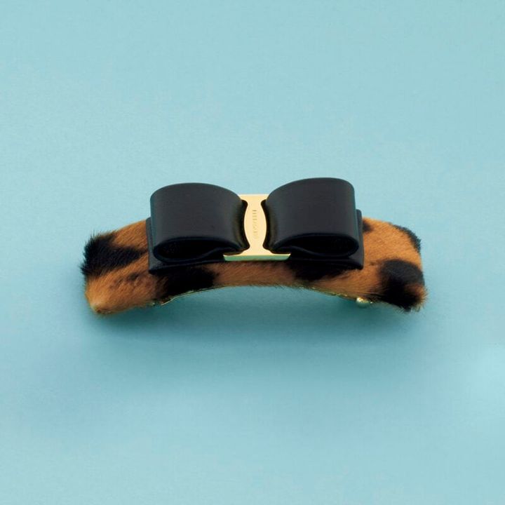 バレッタ3万1900円（フェラガモ／フェラガモ･ジャパン）