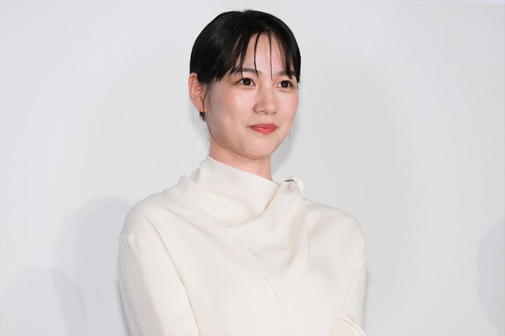 のん、映画『てっぺんの向こうにあなたがいる』初日舞台挨拶に登場 クランクイン！ width=